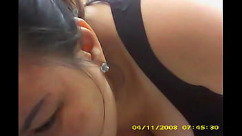 Bộ Ngực Căng Tròn Mời Gọi