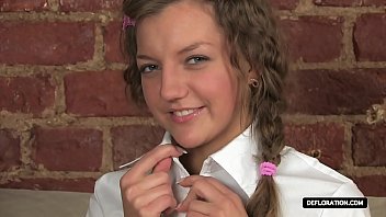 Cô Nàng Tóc Vàng Nga ướt át Tự Sướng Thẩm Du